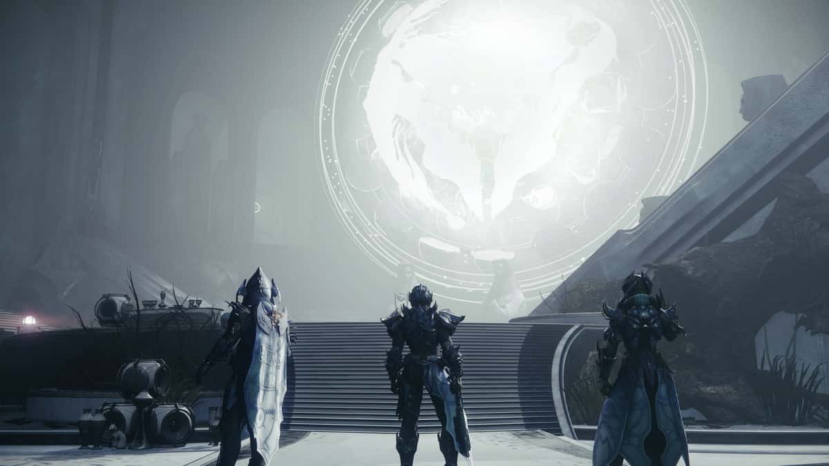 guardians standing in Destiny 2