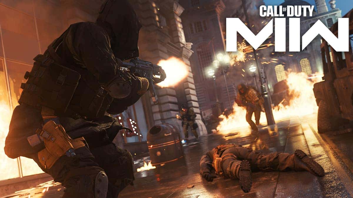 Players fighting in Modern Warfare's Picadilly map