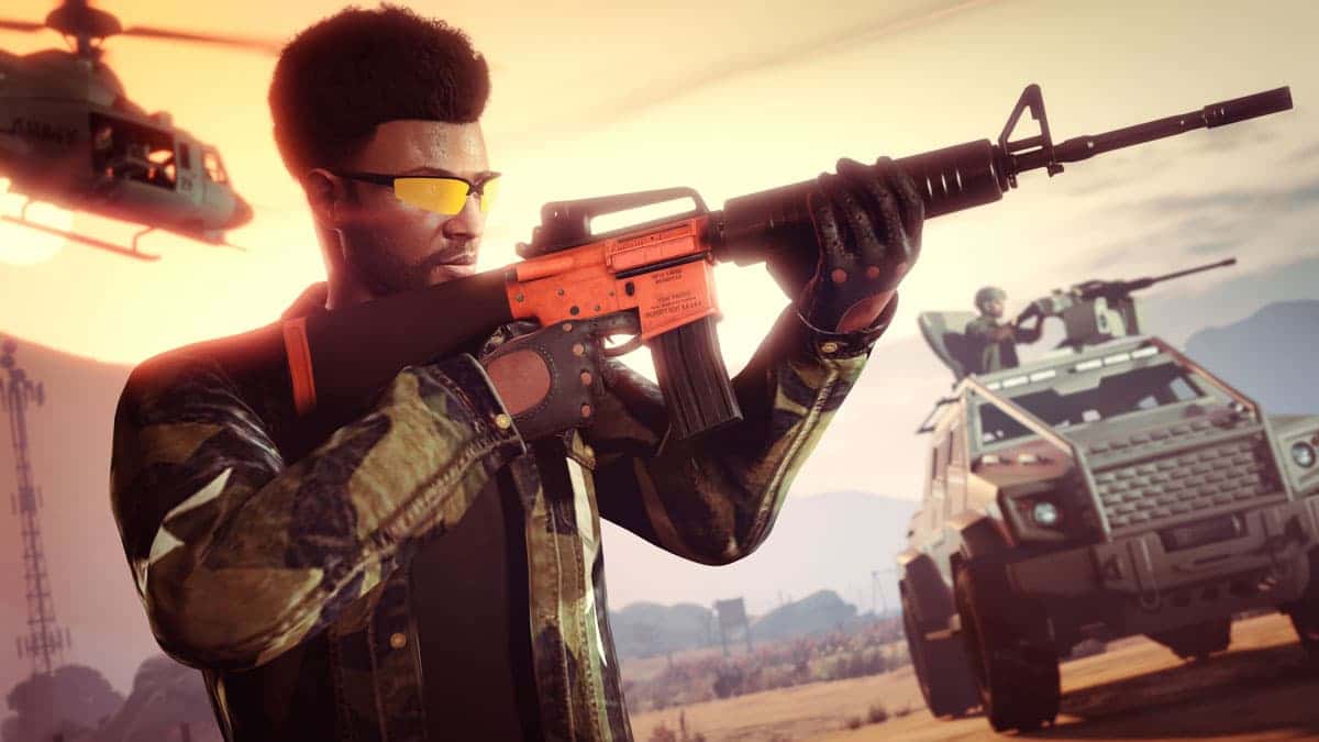 GTA Online character with Service Carbine M16