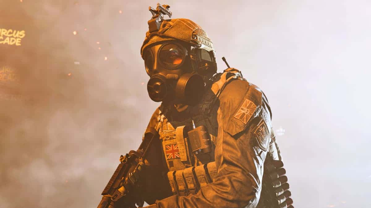 Warzone player wearing Gas Mask