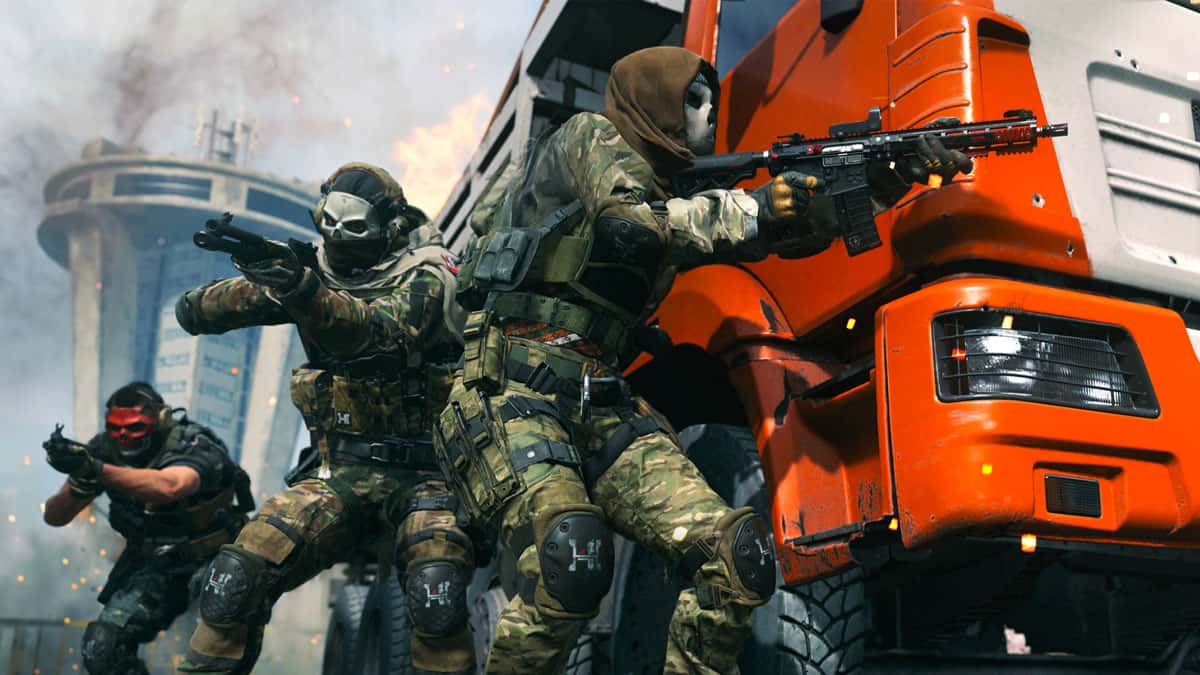 Farah Operator using M4 in Modern Warfare 2
