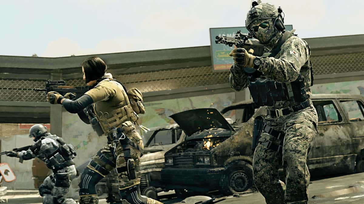 Modern Warfare 2 players in border crossing map