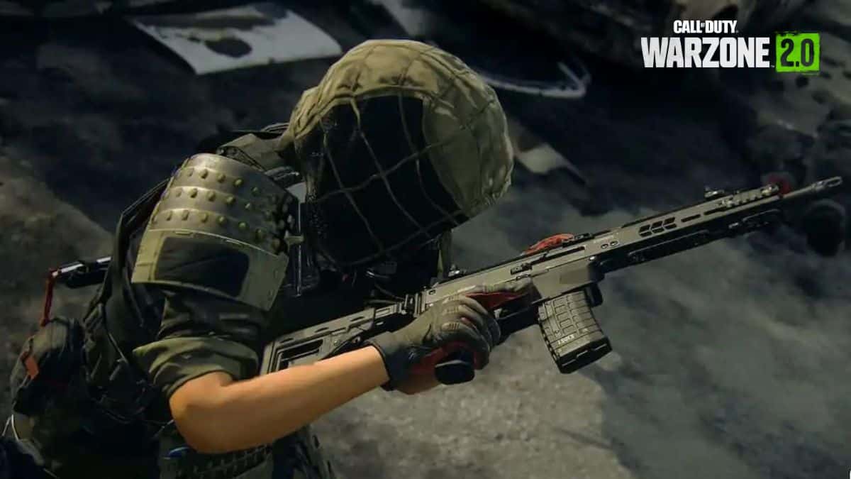 Warzone 2 player using ISO Hemlock Assault Rifle