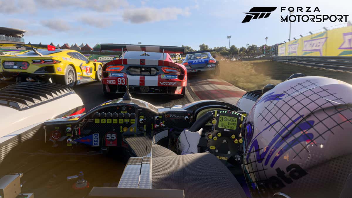 Cars racing in Forza Motorsport