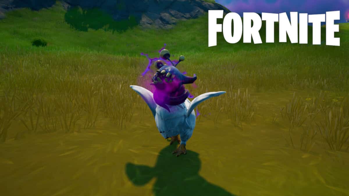 Alien Parasite attatched to a chicken in Fortnite