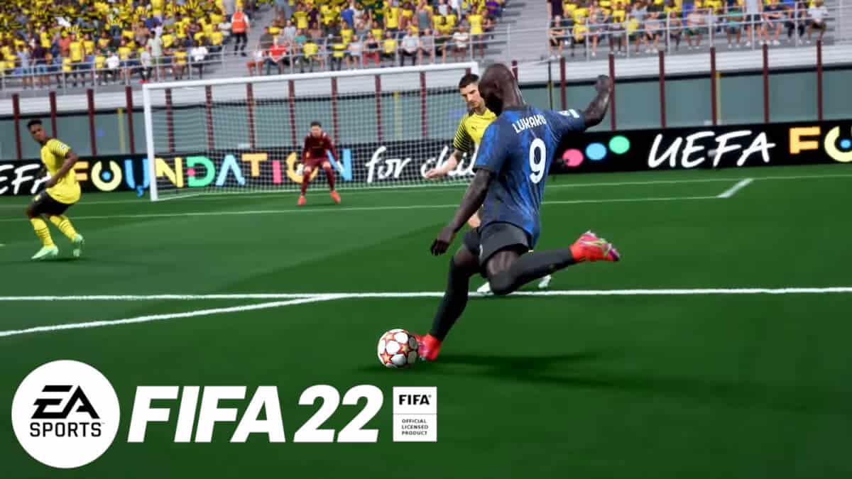 Player using finesse shot in FIFA 22