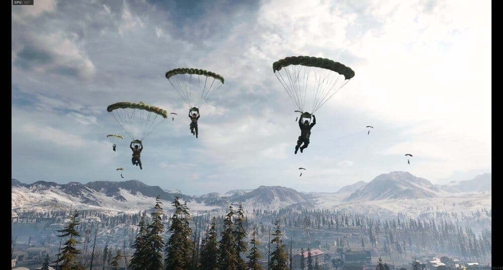 Players parachuting in Warzone