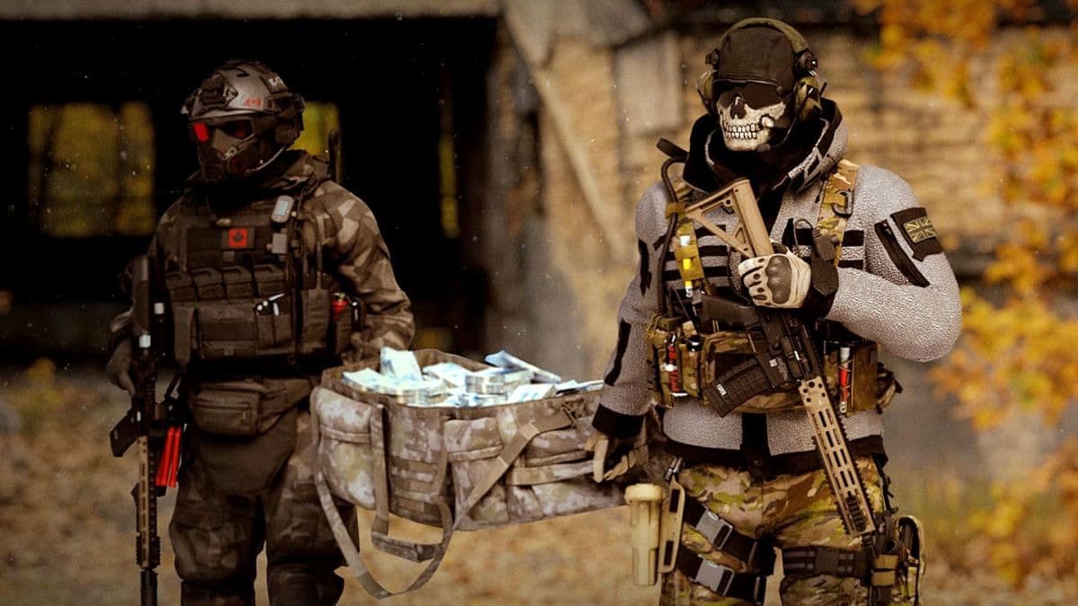 Warzone 2 Operators carrying money in Plunder