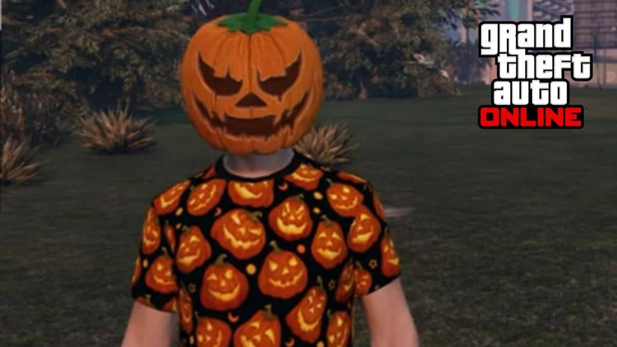 GTA Online character in pumpkin mask