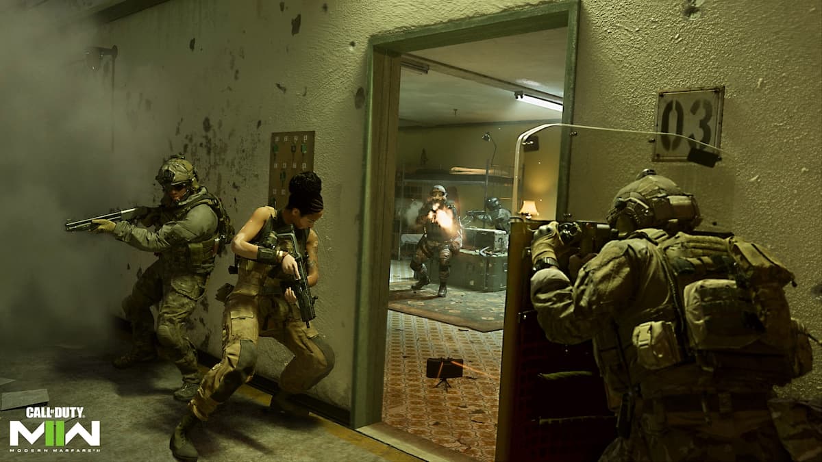 Modern Warfare 2 Operators breaching room