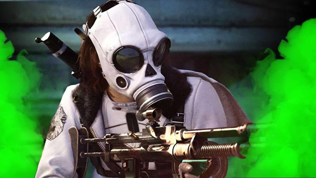 cod warzone 2 operator wearing gas mask
