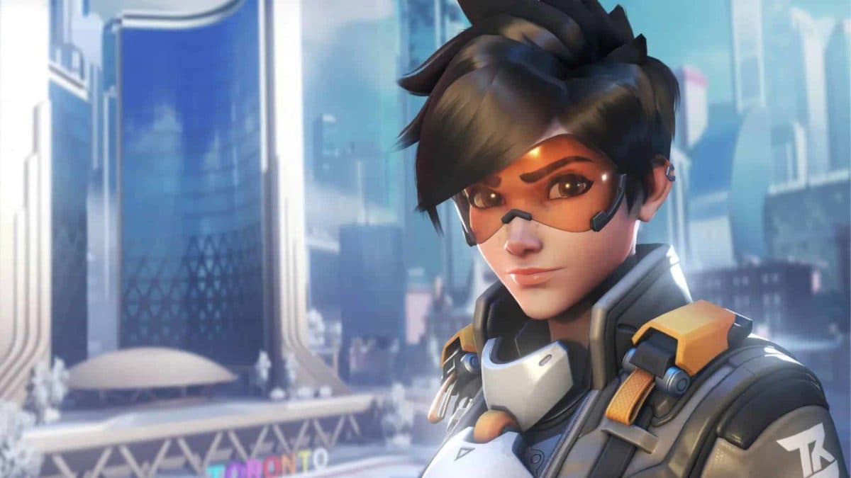 tracer posing in overwatch 2