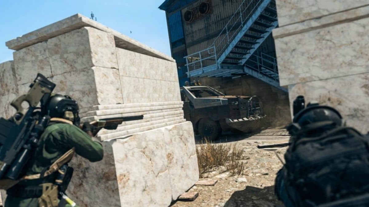 cod operators aiming at camp in warzone 2