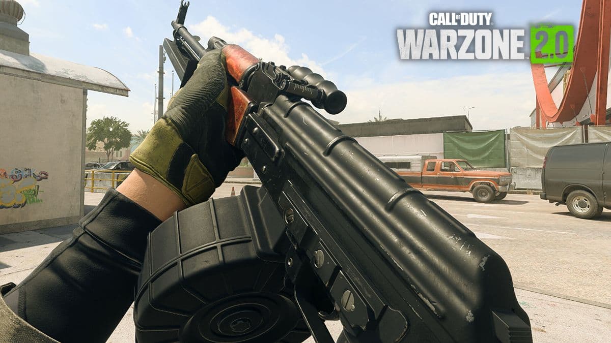 Warzone 2 player using RPK