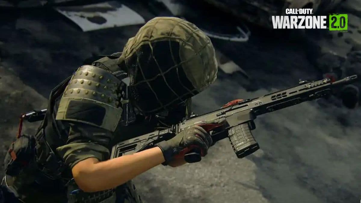 Warzone 2 player using ISO Hemlock Assault Rifle