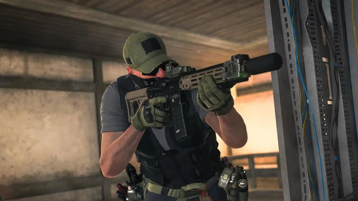 warzone 2 operator holding an assault rifle