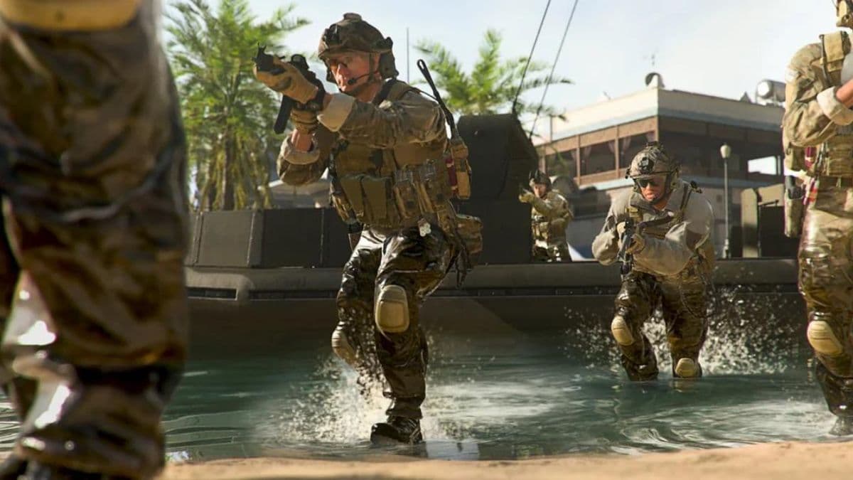 warzone 2 operators running through water with weapons out