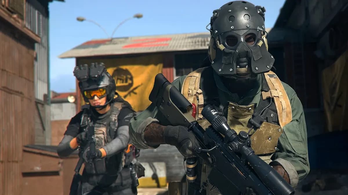 Warzone 2 Operators near Stronghold