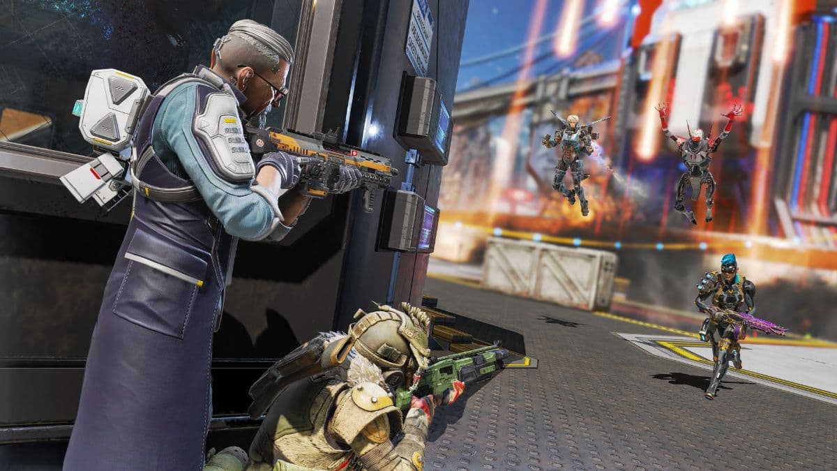 Ballistic and bloodhound aiming weapons at other Legends in Apex Legends