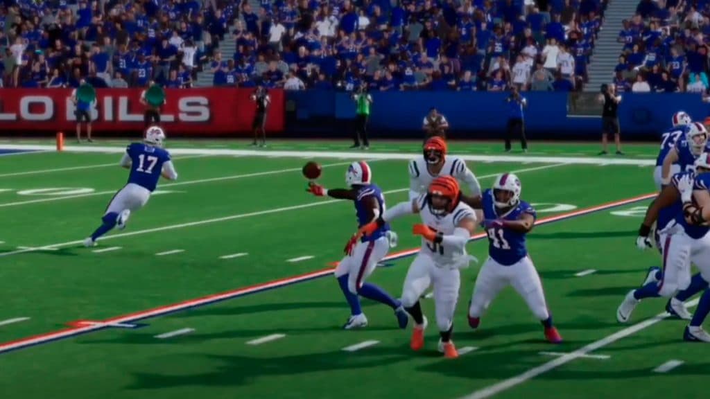 Example of wrong lateral pass in Madden 24