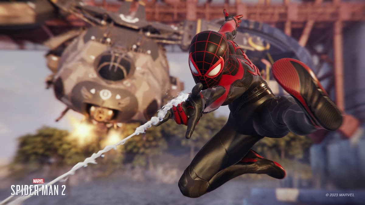 Miles swinging in Spider-Man 2