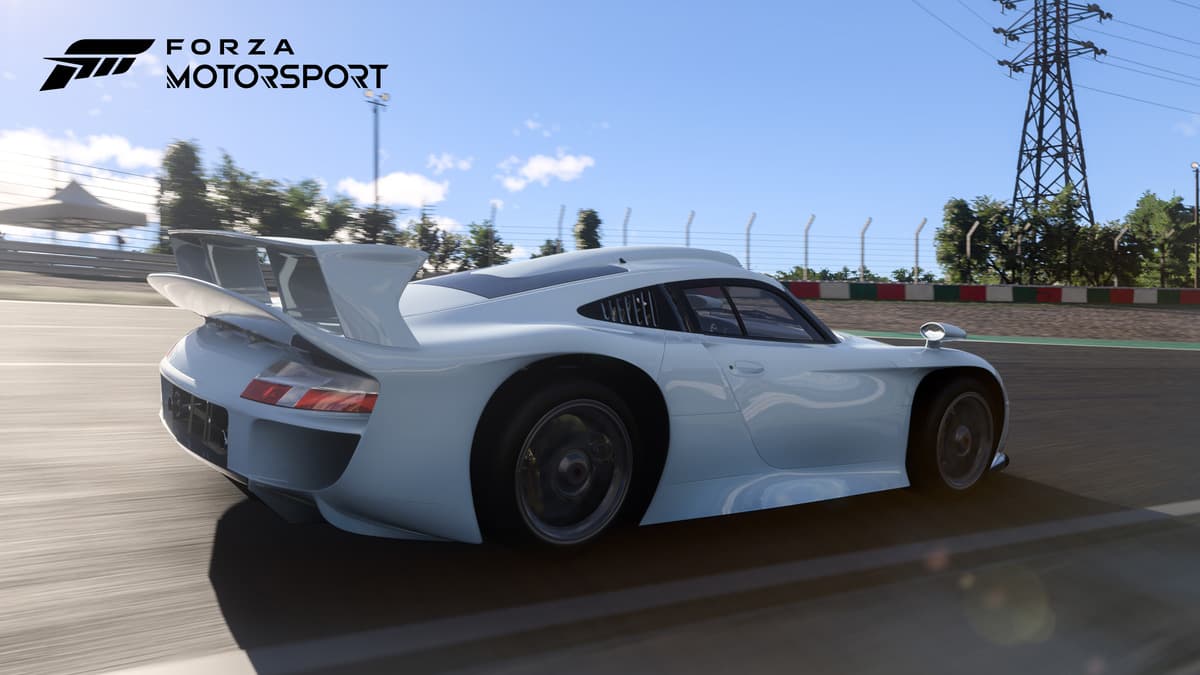 Forza Motorsport The Porsche 911 GT1 Strassenversion at the Suzuka Circuit in Japan
