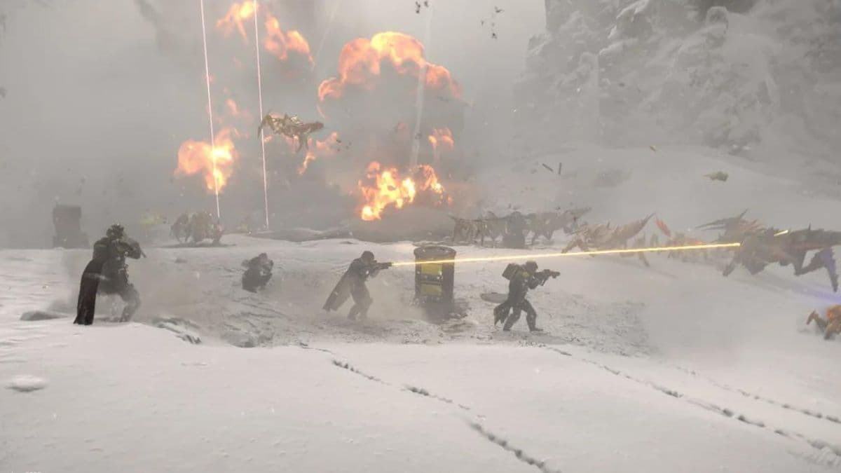 Helldivers 2 players on snowy map