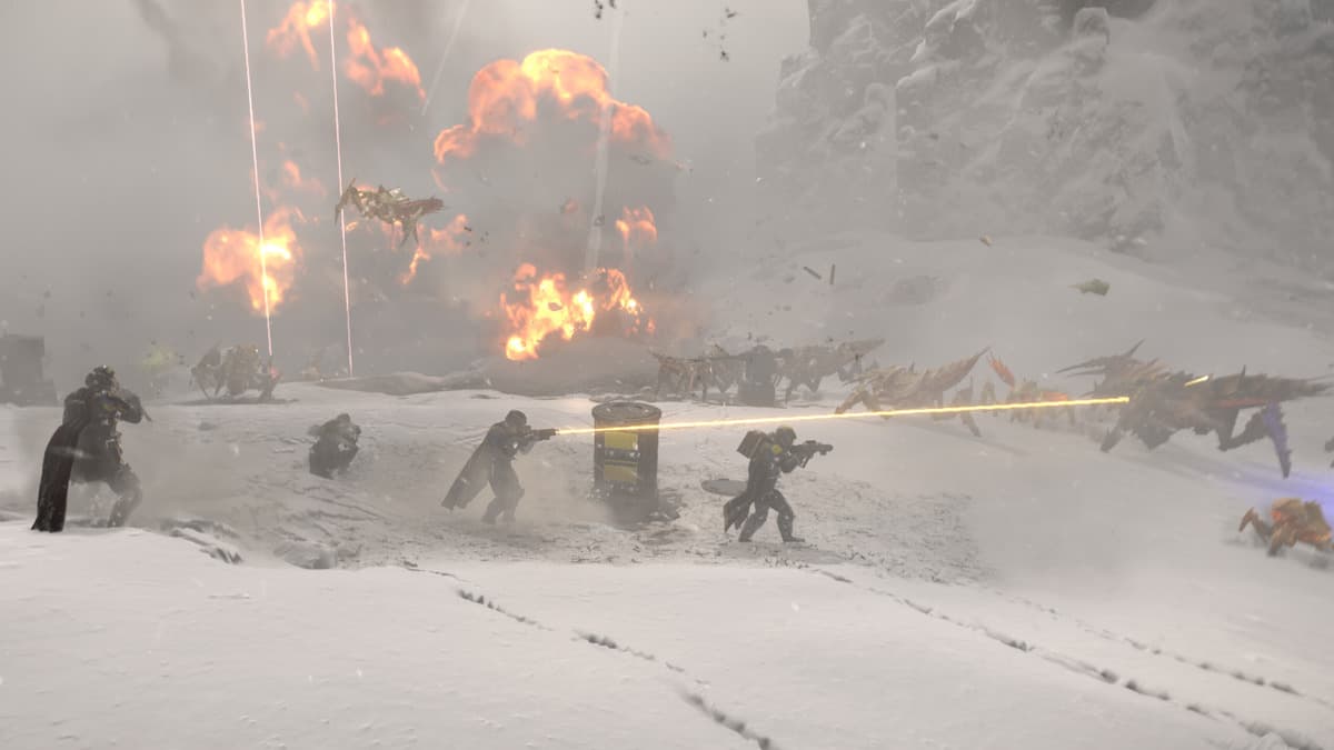 players fighting in snow in helldivers 2