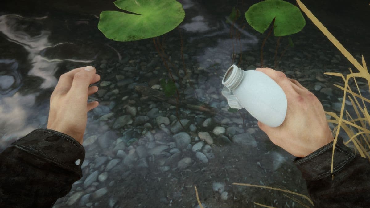 sons of the forest character getting water in a bottle