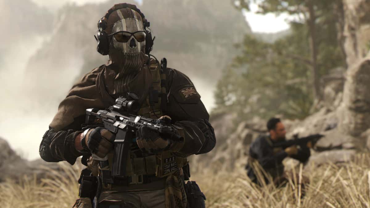 MW2 Operator holding a gun and another operator behind