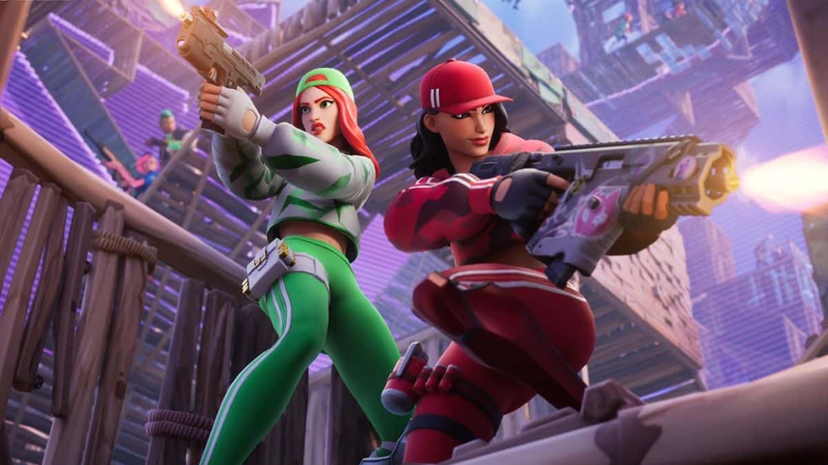 fortnite characters next to each other shooting weapons