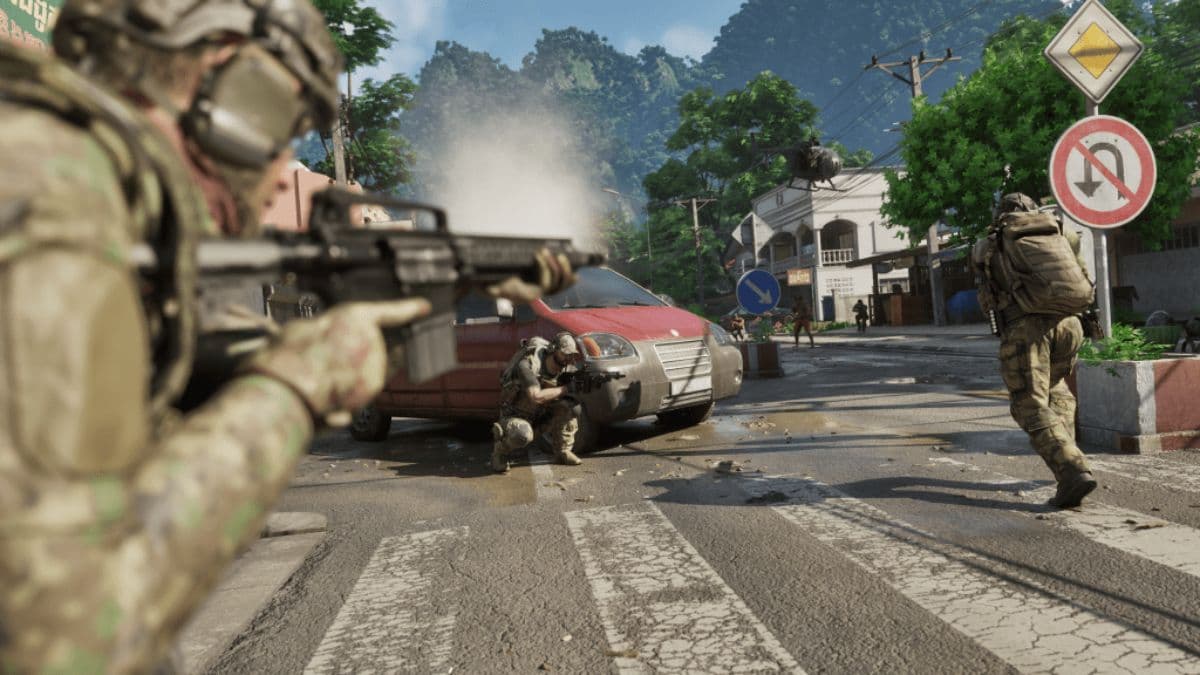 Gray Zone Warfare players fighting around car