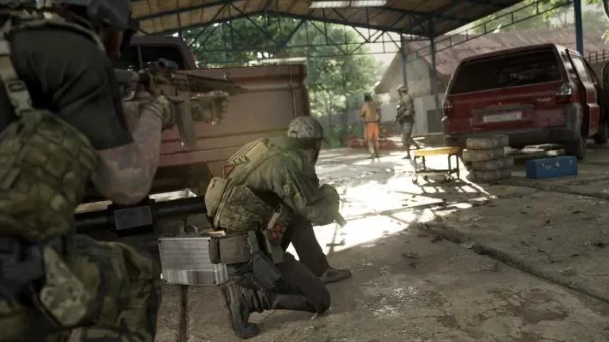 Characters taking cover in Gray Zone Warfare