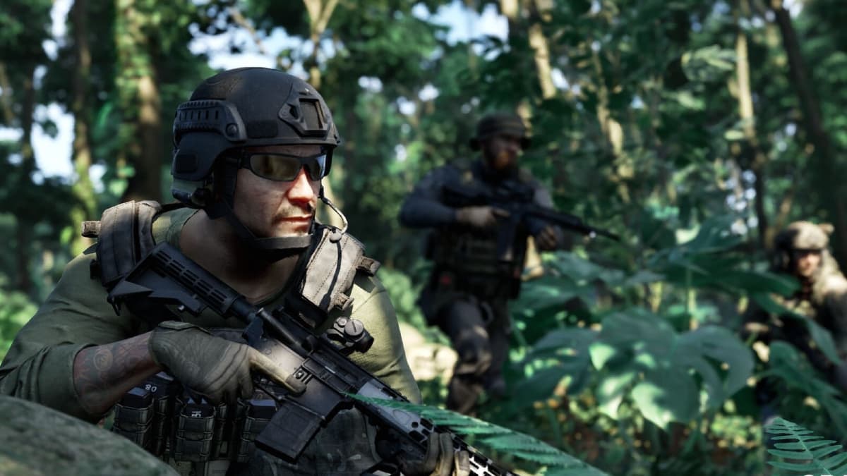 Gray Zone Warfare players in a forest